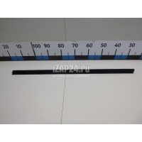 Уплотнитель (внутри) Toyota Verso (2009 - 2018) 681720F020