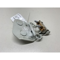 Петля двери багажника Toyota Highlander II (2007 - 2013) 6881048090