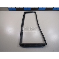 Уплотнитель форточки правой Toyota Highlander II (2007 - 2013) 6818848040