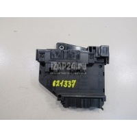 Блок предохранителей Toyota Highlander II (2007 - 2013) 8272048110