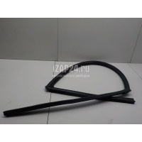 Уплотнитель стекла двери Mitsubishi ASX 2010 5705A618