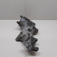 Кронштейн генератора Renault Sandero (2009 - 2014) 688300553R