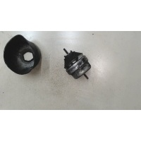 Подушка крепления двигателя левая Skoda SuperB 2001-2008 2006 8D0199379AE