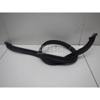 Уплотнитель капота Chrysler Grand Cherokee (WK2) 2010 68048708AD