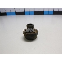 Подушка радиатора Renault Duster 2012 215081131R