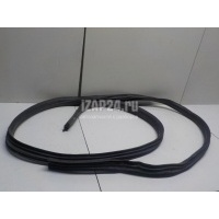 Уплотнитель двери Renault Duster 2012 808321867R
