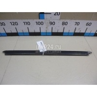 Накладка стекла заднего правого Renault Duster 2012 828201118R