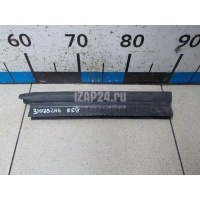 Уплотнитель капота Land Rover Range Rover IV 2013 LR034447