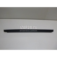 Уплотнитель (внутри) Toyota Corolla E18 2013 6817402210