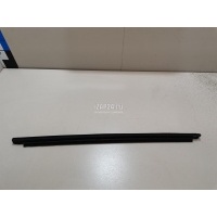 Накладка стекла заднего правого Toyota Corolla E18 2013 6817302260