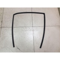 Уплотнитель стекла двери Toyota Corolla E18 2013 6814202300