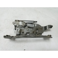 Петля капота Mercedes-Benz C-class W204 2013 A2048800828