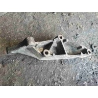 Кронштейн Volkswagen Transporter T4 1996 02b409905p