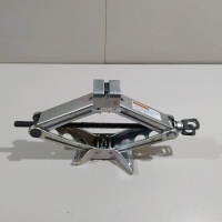 Домкрат Suzuki Vitara 2015 8991055L21