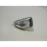 Повторитель на крыло левый белый Renault Logan II 2014 261651140R