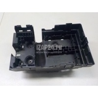 Корпус блока предохранителей Chrysler Cherokee (KL) 2013 68158445AC
