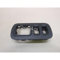 Накладка (кузов внутри) Renault Kaptur 2016 681636616R