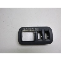 Накладка (кузов внутри) Renault Kaptur 2016 681636616R