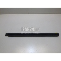 Уплотнитель (внутри) Toyota Camry V70 2017 6817333101