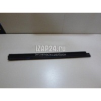 Уплотнитель (внутри) Toyota Camry V70 2017 6817333101
