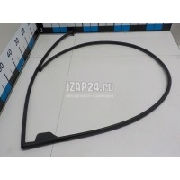 Уплотнитель двери Citroen-Peugeot 5008 2017 9813709580