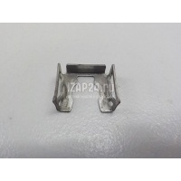 Кронштейн форсунки VAG Octavia (1997 - 2000) 077906037A