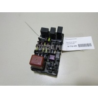 Блок предохранителей Toyota RX 300 (1998 - 2003) 8272048011