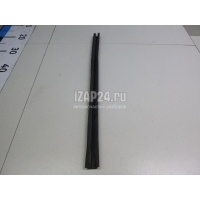 Уплотнитель стекла двери Toyota HiAce H100 (1995 - 2004)  6814126020
