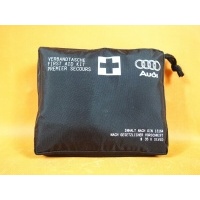 Audi аптечка оригинал в сборе 8w0860282b