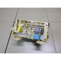 Блок предохранителей Toyota Avensis II (2003 - 2008) 8273005050
