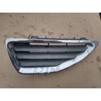 Решетка радиатора renault megane i 7700428963