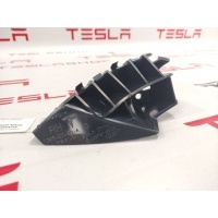 Направляющая крыла (ракушка) передняя правая Tesla Model S 2020 1095496-00-A