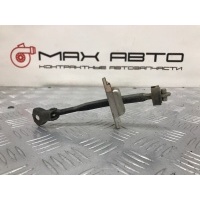 ограничитель двери Toyota Camry ACV40, ACV41, ACV45, AHV40, AHV41, ASV40, GSV40 2006-2011 6863033092