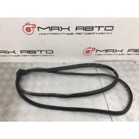 уплотнитель двери Toyota Vitz SCP10 2000 6787152010