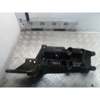 Кронштейн двигателя II SW 2000 - 2004 2004 8642196,