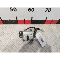 Замок крышки багажника Toyota Yaris 1 (1999-2005) 2004 ,693500D031