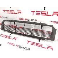 Заглушка (решетка) в бампер передний Tesla Model S 2020 1058022-00-B