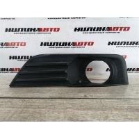Решетка противотуманной фары правая FORD Focus 2 1337347