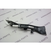 Кронштейн переднего крыла RH Audi A4 B9 2015 8W0821136C