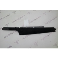 Накладка вертикальная передней двери (стойка B) LH Land Rover Range Rover Velar L560 2017 LR092718