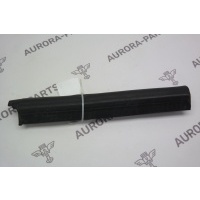 Уплотнитель капота RH Land Rover Range Rover 30DDTX L494 2013 LR034447