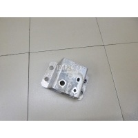 Кронштейн усилителя заднего бампера правый Toyota RAV 4 (2000 - 2005) 5832342010
