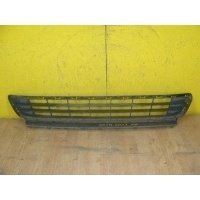 Решетка переднего бампера центральная Volkswagen Golf VII (2012-2017) 5G0853677 9B9