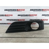 Решетка противотуманной фары правая FORD Focus 2 1337347
