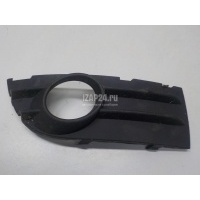 Решетка в бампер правая Volvo C30 (2006 - 2013) 30657196