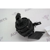 Насос охлаждающей жидкости Mercedes C-Klasse W205 2013 A0005002686