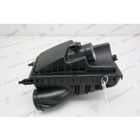 Корпус воздушного фильтра (4.4L DOHC DITC V8 Diesel) LH Land Rover Range Rover 30DDTX L405 2012 LR095790