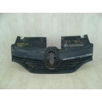 Решетка радиатора Renault Logan II (2012-2018) 623105727R