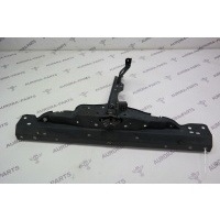 Панель передняя в сборе с замком капота Toyota Land Cruiser J200 2007 5320560060