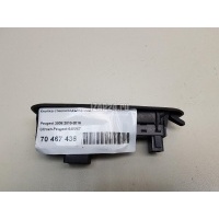 Кнопка стеклоподъемника Citroen-Peugeot 5008 (2009 - 2016) 6490X7